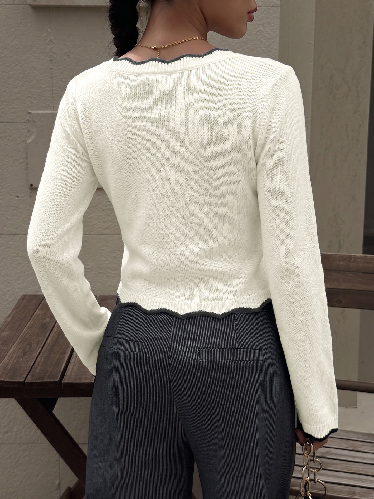 Scalloped Contrast Trim V Neck Cropped Jumper