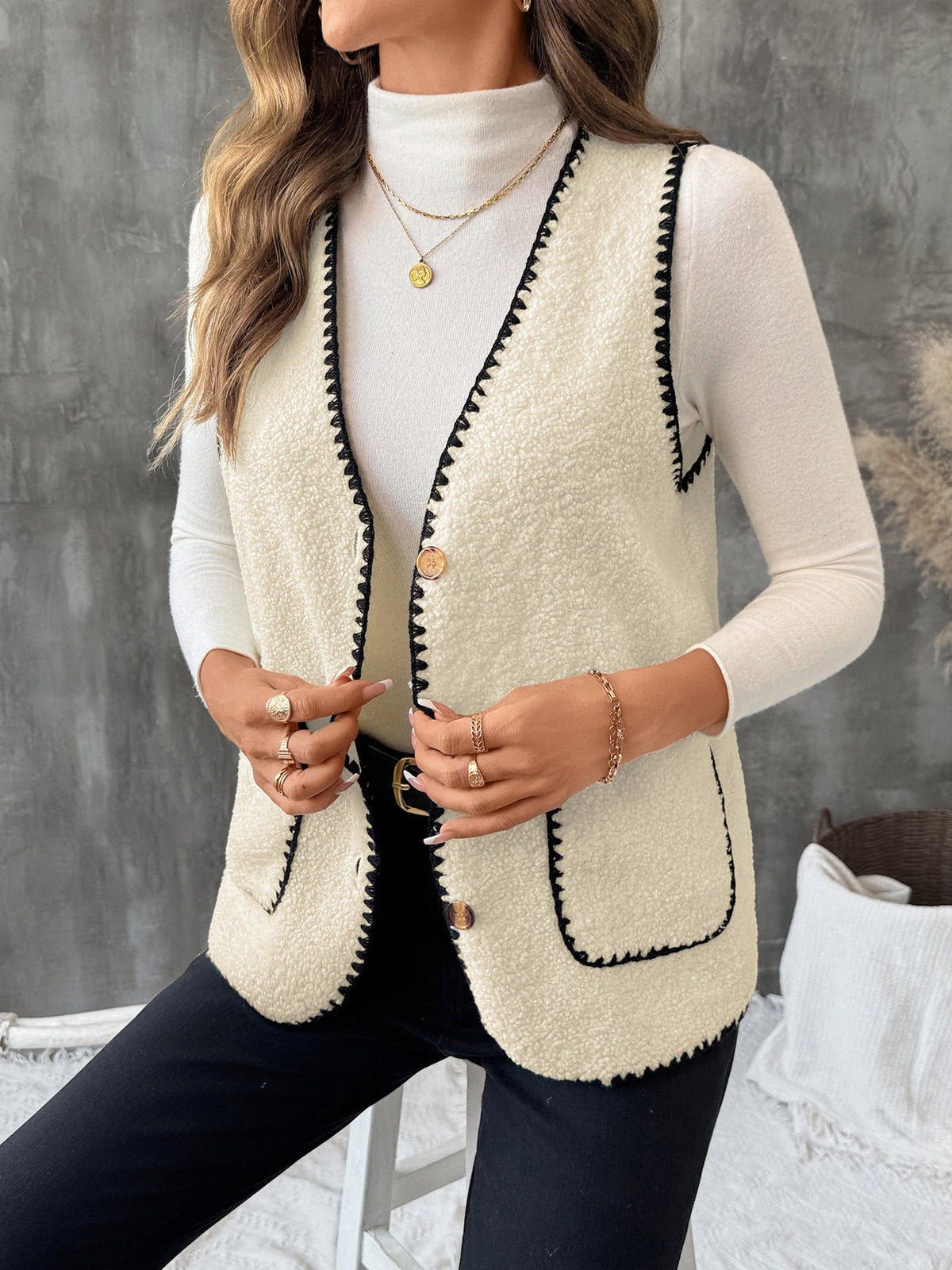 Women's Teddy Waistcoat in Cream, view 4