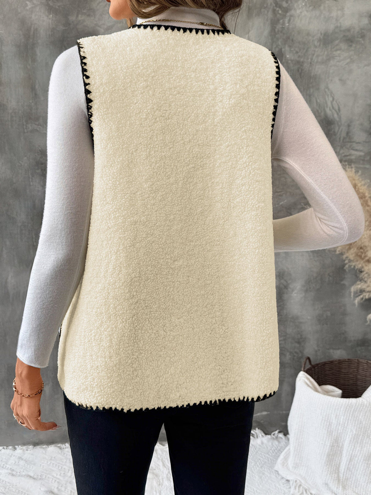 Women's Teddy Waistcoat in Cream, view 5
