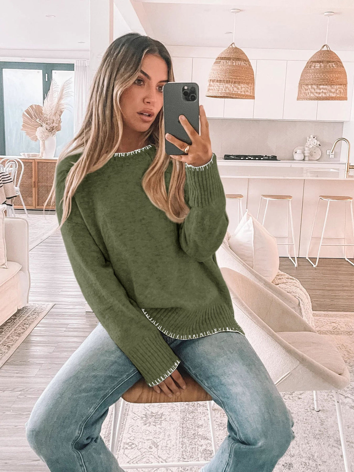 Women's Crew Neck Jumper in Green, view 2