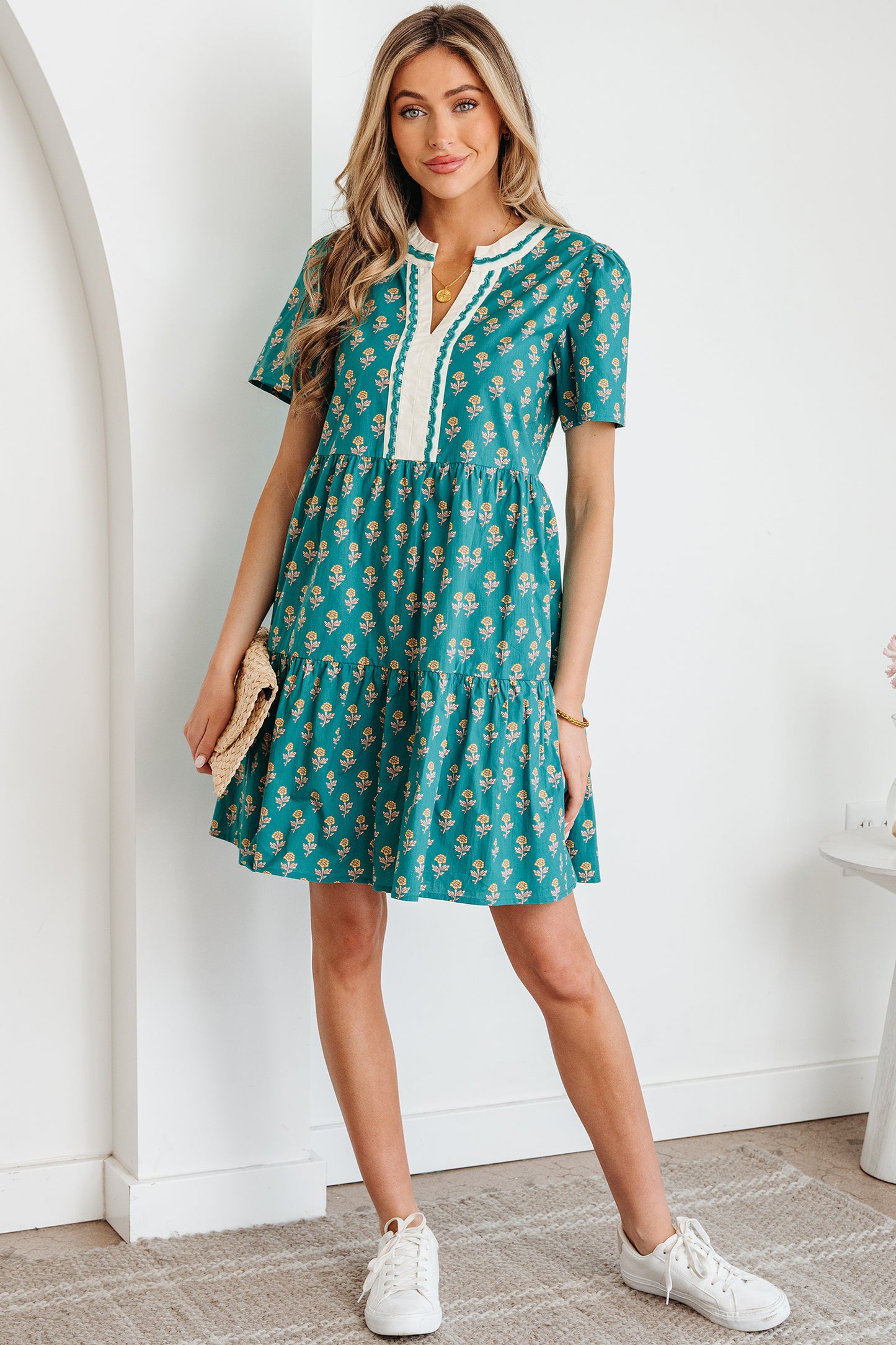 Women's Green Floral V Neck Short Sleeve Summer Mini Dress