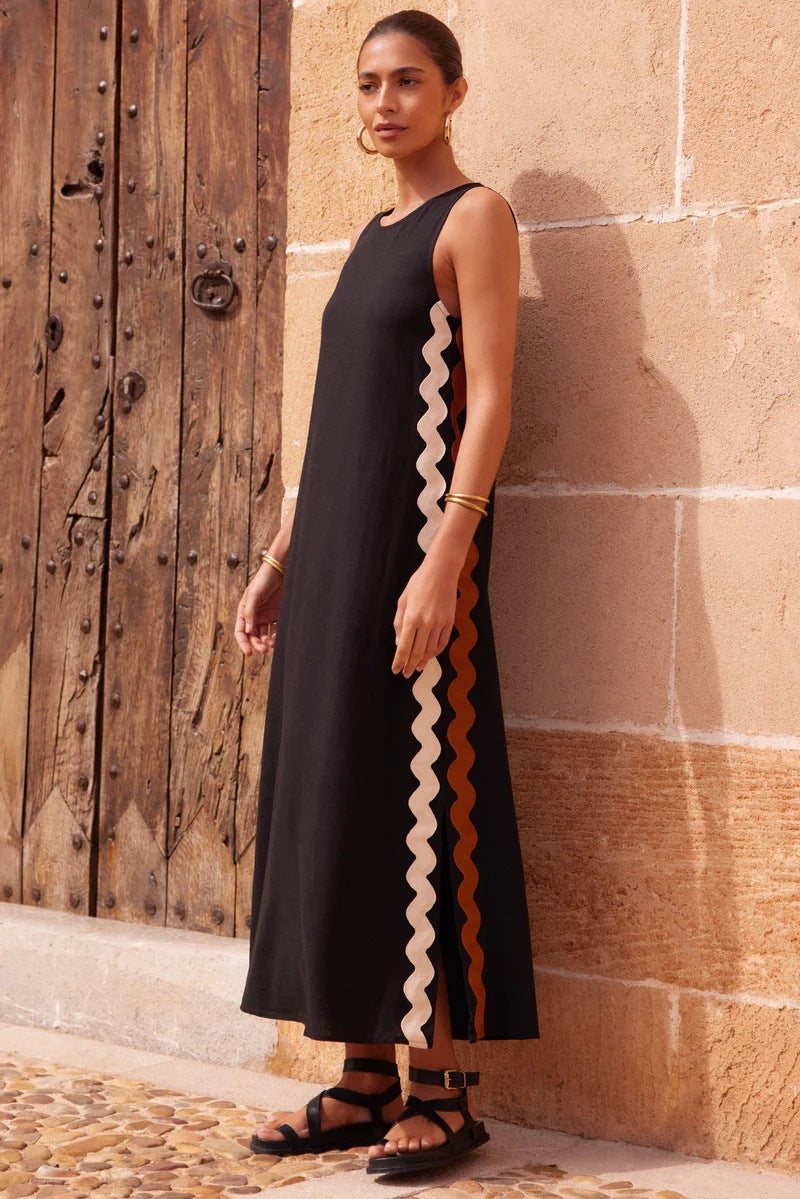 Wavy Lace Detail Sleeveless Midi Dress
