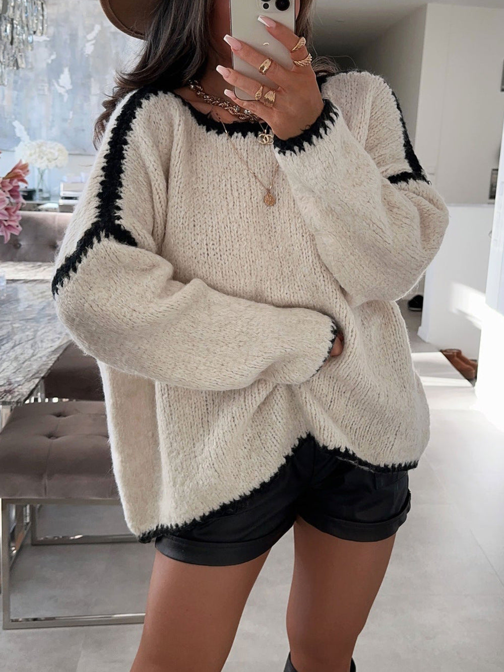 Women's Contrast Overlock Jumper in Cream